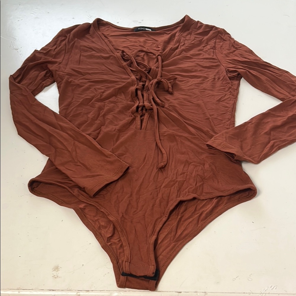 Fashion Nova Large Burnt Orange Long Sleeve Criss Cross V Neck Bodysuit
